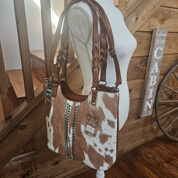 Sam&Hadlwy Brown and White Cowhide Design Women's Tote Bag - Picture 3 of 8